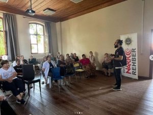 Polis Ekiplerince “En İ̇yi Narkotik Polisi Anne” Sunumu Yapıldı