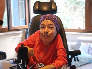 15 Bin Euroluk Akülü Araç Bağışladı, 80 Adet Daha Akülü Araç Sözü Verdi