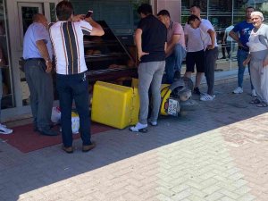 Motosikleti Çaldı Kaçarken Kaza Yaparak Yaralandı