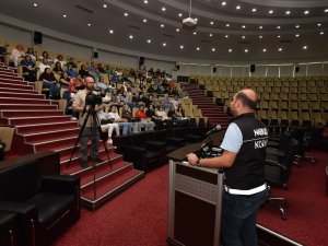 Karatay’da Madde Bağımlılığını Önlemede Annenin Önemi Konuşuldu