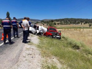 Seydikemer’de Trafik Kazası 1 Ölü, 2 Yaralı