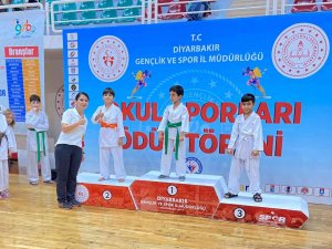 Yenişehir Belediyesi Yaz Spor Okulu Karete Şampiyonu Oldu