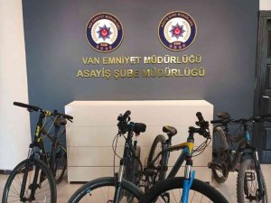 8 Ayrı Evden Hırsızlık Yapan Şahıs Yakalandı
