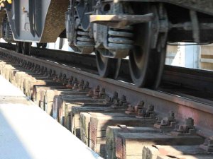 Edirne’de Tren Ray Destek Traversleri Ve Elektrik Trafosu Yandı