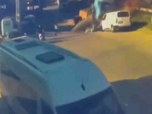 Bursa’da Köprüden Uçan Tır İki Otomobili Ezdi: 1 Ölü, 1 Yaralı