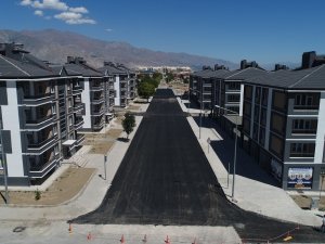 Sultan Melik Caddesinde Asfalt Serim Çalışmaları Tamamlandı