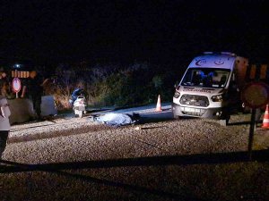 Trafiğe Kapatılan Yola Giren Motosiklet Devrildi: 1 Ölü, 1 Yaralı