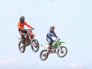 Uçan Motosikletler, İ̇stanbul Semalarında