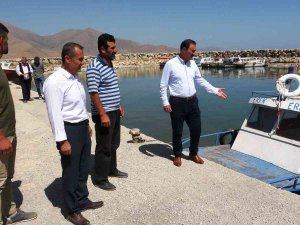 Başkan Süer’den Tekneleri Karaya Oturan Balıkçılara Ziyaret