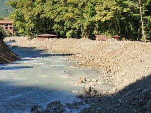 Yenice’de Sel Sonrası Yenileme Çalışmaları Devam Ediyor
