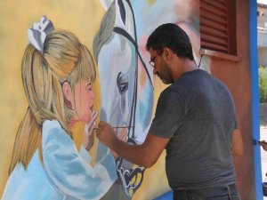 Toroslar Belediyesi Hayvan Sevgisi Duvarlara Taşıdı