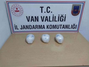 Dere Yatağına Atılan Çantada 3 Kilogram Metamfetamin Ele Geçirildi