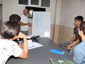 Genç Akses Kurslarında Eğitim Ve Eğlence Bir Arada