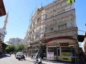 Kilis’te Dış Cephe Giydirme Ve Kaplama Çalışmaları Devam Ediyor