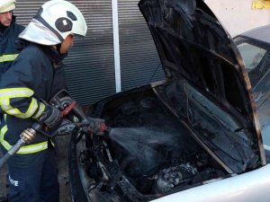 Samsun’da Park Halindeki Araç Yandı