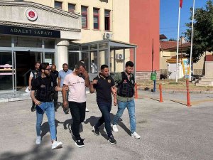 Stepne Lastiğinde 13 Kilogram Metamfetamin İle Yakalanan 4 Şüpheli Tutuklandı