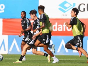 Beşiktaş Kondisyon Ve Taktik Çalıştı