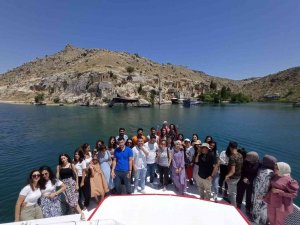 Kpss’ye Hazırlanan Gençlere Gezi