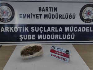 Uyuşturucuyla Yakalanan Polis Memuru Tutuklandı