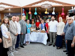 Altınova Belediyesi 15. Kültür Festivali Renkli Görüntülere Sahne Oluyor