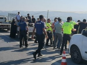 İ̇nsan Dolu Kamyonet Trafikten Men Edilince Ortalık Karıştı
