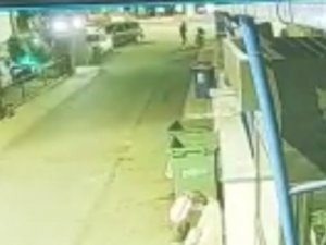 Gidon Kilidini Kırdığı Motosikleti İtekleyerek Çaldı