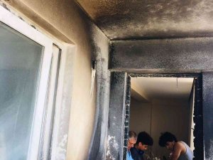 Evde Çıkan Yangın Hasara Neden Oldu