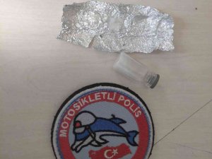 Cam Şişe İçerisindeki Uyuşturucuyu Yunus Timleri Buldu