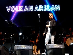 Altınova’da Müzik Ziyafeti Başladı