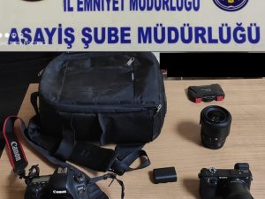 Çalınan Fotoğraf Makineleri Bulundu