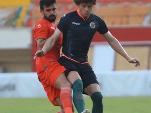 Alanyaspor Antrenman Maçı Yaptı