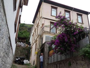 Asırlık Evde Sergilenen Tarihi Eşyalarla Zamanda Yolculuk