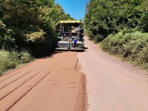 Büyükşehir, Kenti Ürettiği Asfaltı Kullanıyor