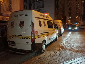 Esenyurt’ta Yabancı Uyruklu Kadın 5’inci Kattan Düşerek Hayatını Kaybetti