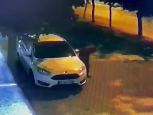 Otomobile 30 Saniyede 30 Bin Liralık Zarar Verdi