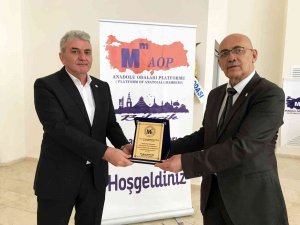 Başkan Bakkalcıoğlu’na Smmmo Anadolu Odaları Platformu’ndan Teşekkür Plaketi