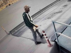 İ̇ki Noktada Kasıtlı Yangın Çıkaran Zanlı Yakalandı
