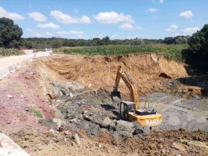 İ̇zmit Yenice Köyünde Menfez Yapılıyor