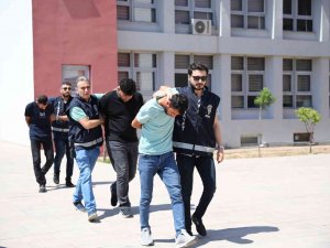 Kız Kavgası: 1 Ağır Yaralı