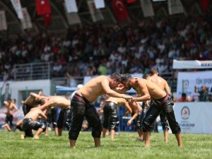 Denizli Yağlı Güreşlerinde Orhan Okulu Oldu
