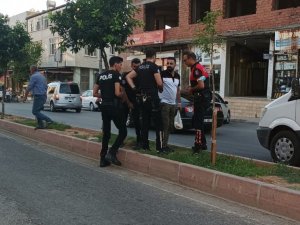 İ̇ki Grup Arasında Yumruklu Kavga