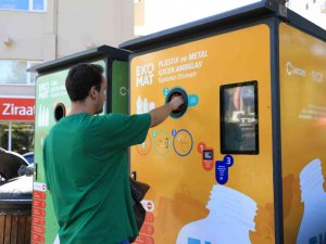 Yalova’da Ekomat İle 45 Günde 130 Bin Atık Geri Dönüşüme Kazandırıldı