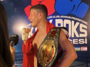 Milli Sporcu Eskişehir’e Altın Kemerle Döndü