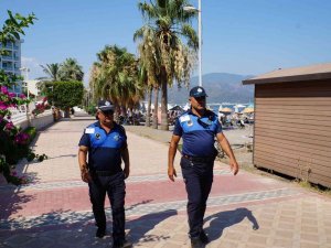 Marmaris’te Zabıtadan Sahil Denetimi