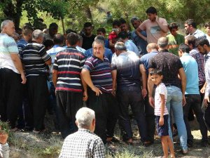 Adana’daki Kadın Cinayeti: Melek Annelerini Gözyaşlarıyla Uğurladılar