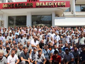 En Yüksek Zammı Alan İşçilerden Başkan Çelik’e Davul Zurnalı Teşekkür