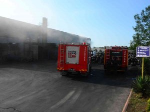 Fabrika Yangını Diye Panik Oluştu, Makine Arızası Çıktı