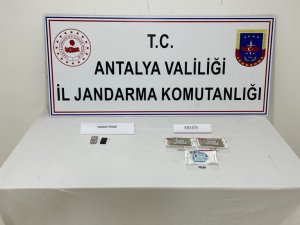 Manavgat’ta Turistlere Uyuşturucu Satan Şüpheliye Jandarma Baskını