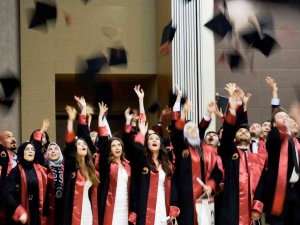 Konya Gıda Ve Tarım Üniversitesinde Mezuniyet Sevinci
