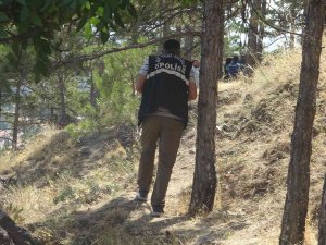Yürüyüş Yapan Çocuklar Ceset Buldu